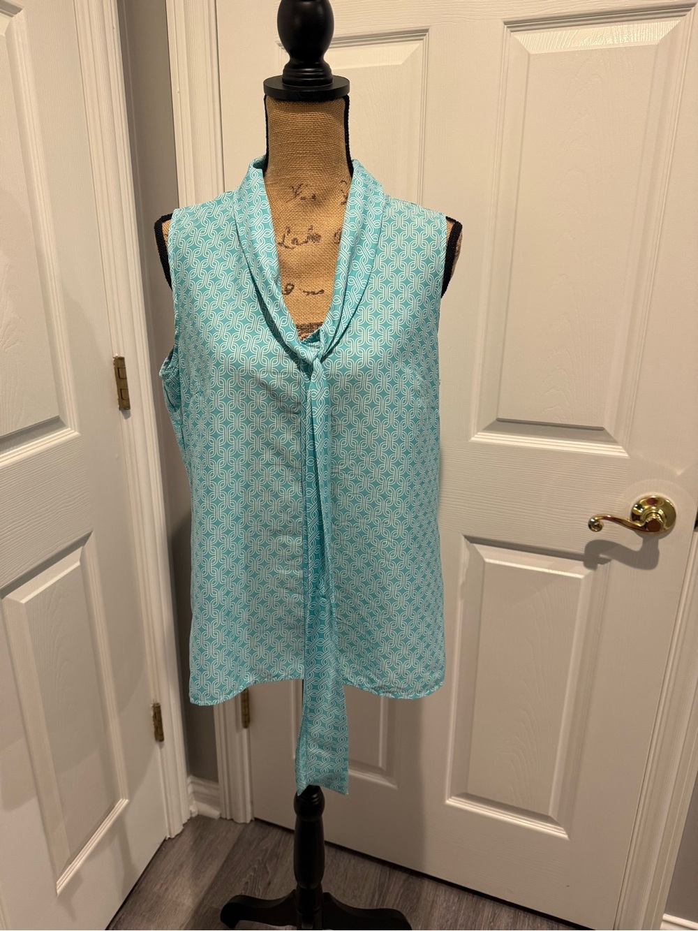 Banana Republic Aqua Geometric Tie-Neck Sleeveless Blouse